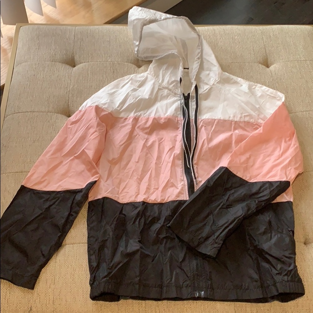 Thin windbreaker